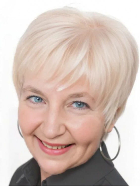 Short Grey Lace Front Wig for Older Women – Straight Synthetic Hair with Monofilament Top