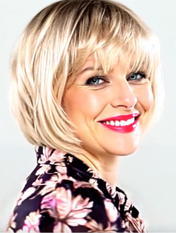10 Inch Platinum Blonde Short Bob Wig – Monofilament Crown Synthetic Straight Layered Style